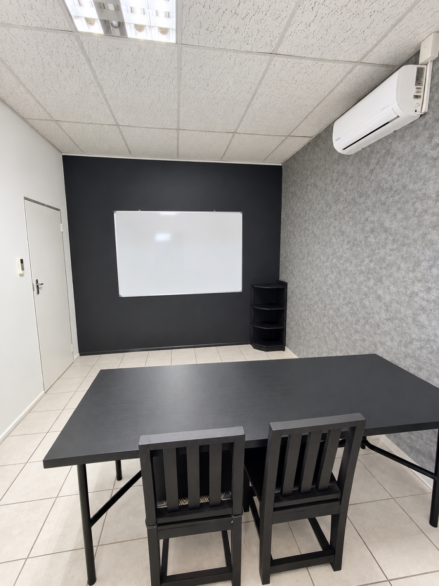 To Let Commercial Property for Rent in Vincent Eastern Cape